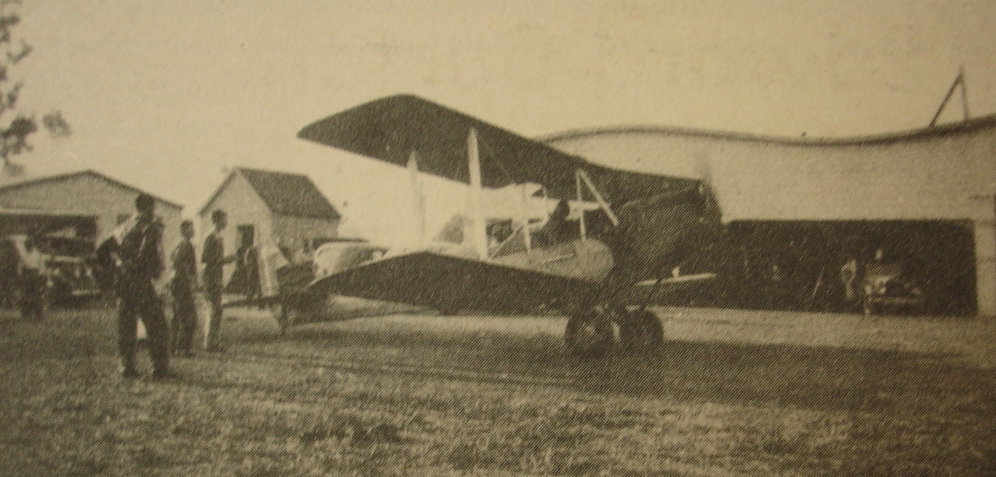 plane_hangar_1920s San Carlos Airport plane taxiing 1920s